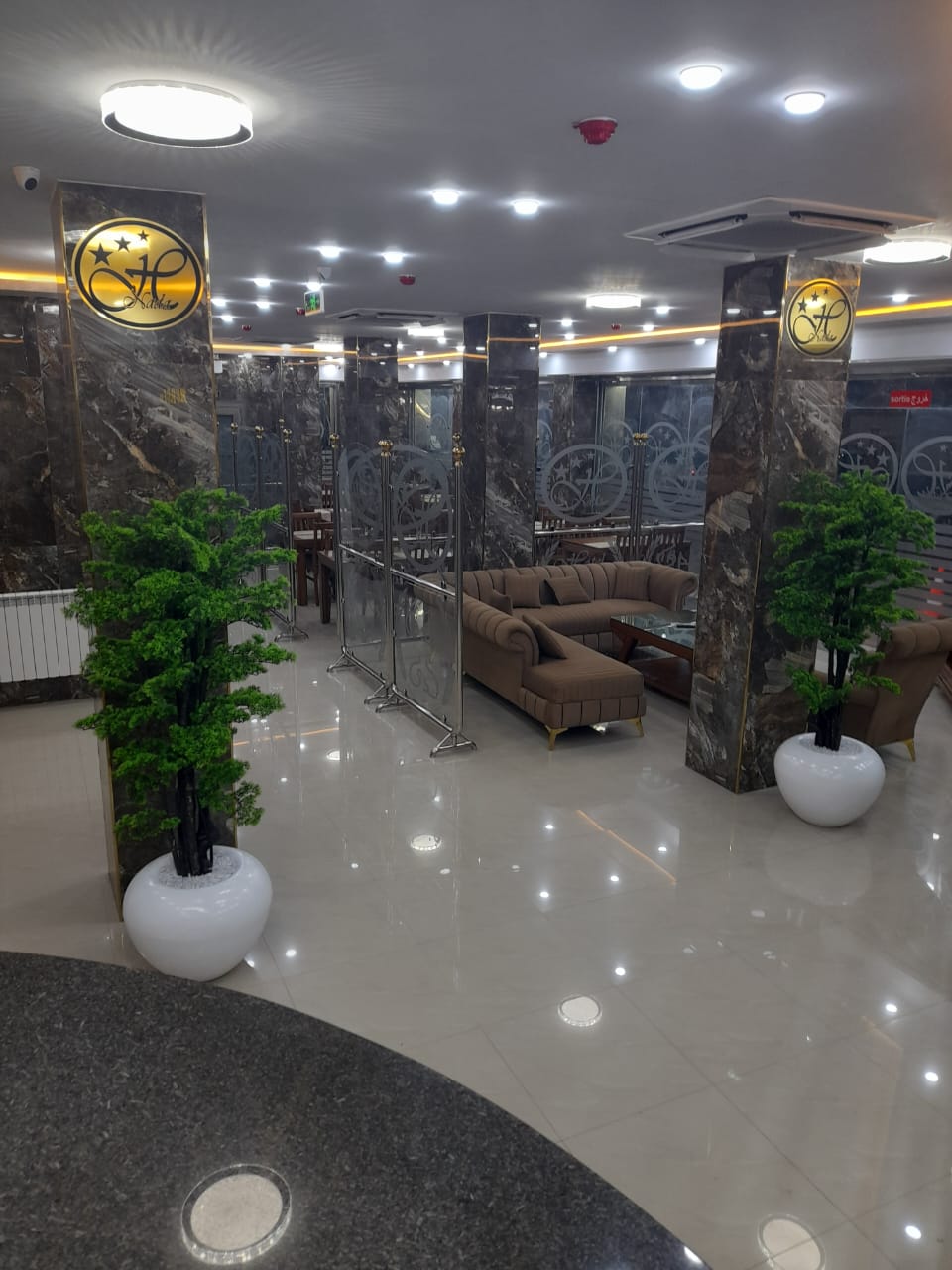 Hotel Nada